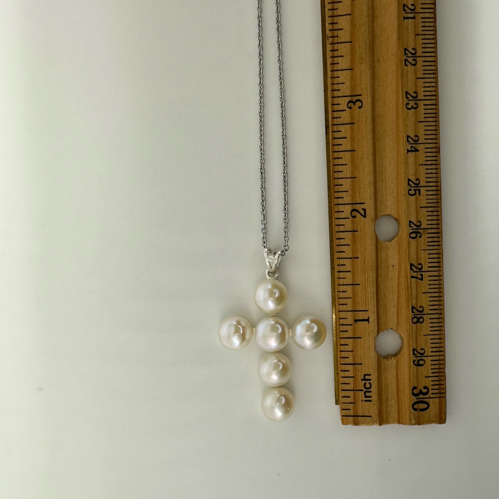Natural Freshwater 8mm Pearl Pendant on Sterling Silver with 20" Chain - Picture 6 of 9